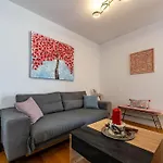 Cityscape Apartament
